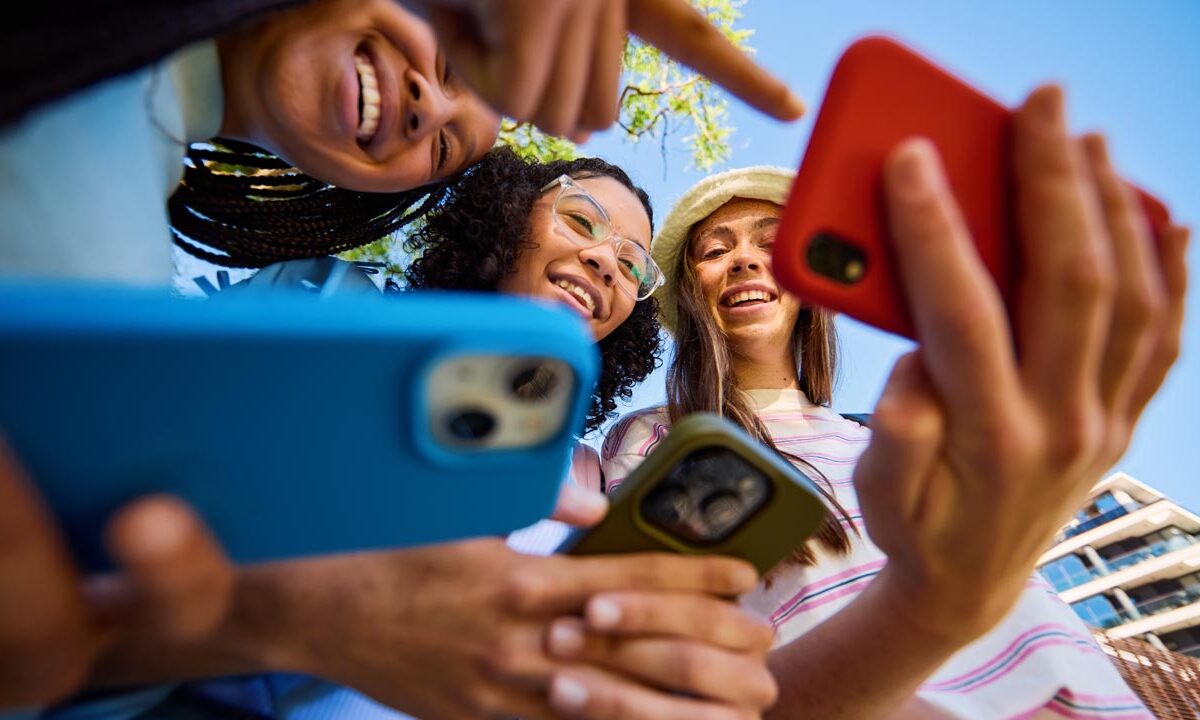 5 Social Media Trends in 2026 Among U.S. Latinos